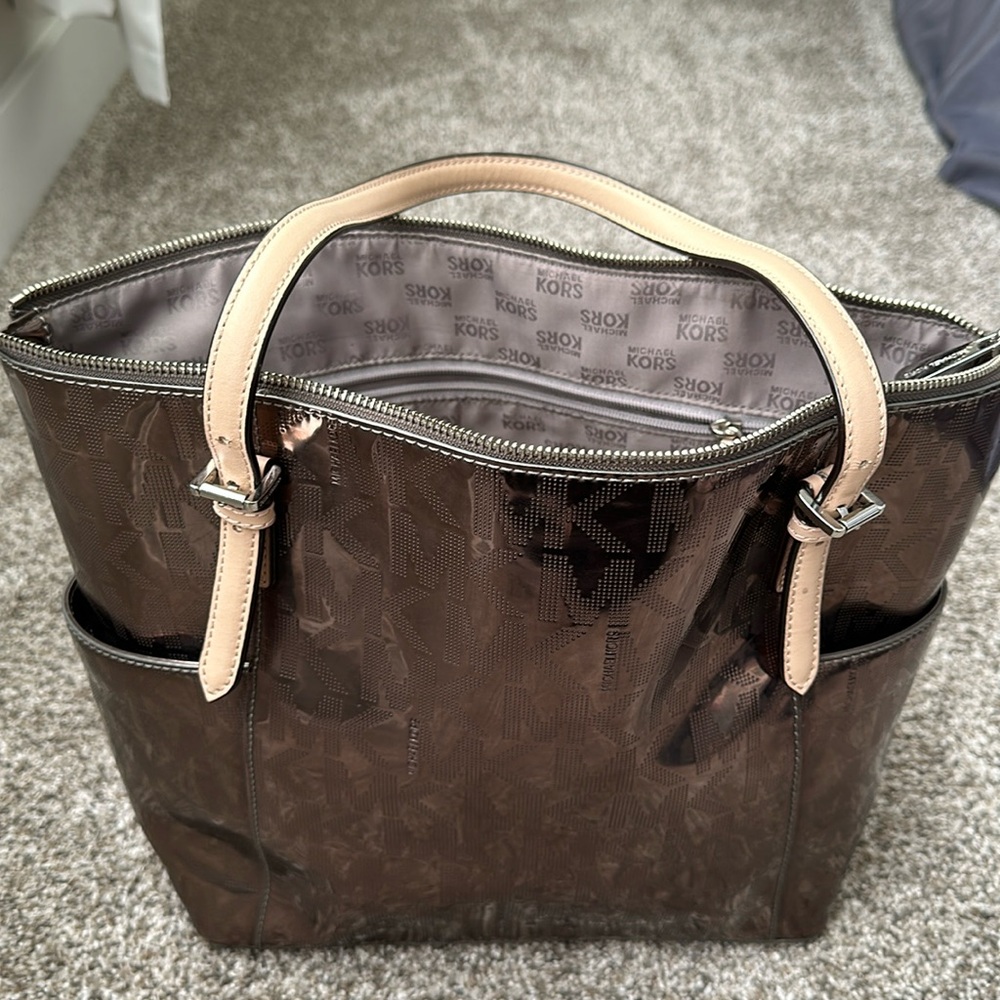 Michael Kors Logo Shoulder Bag